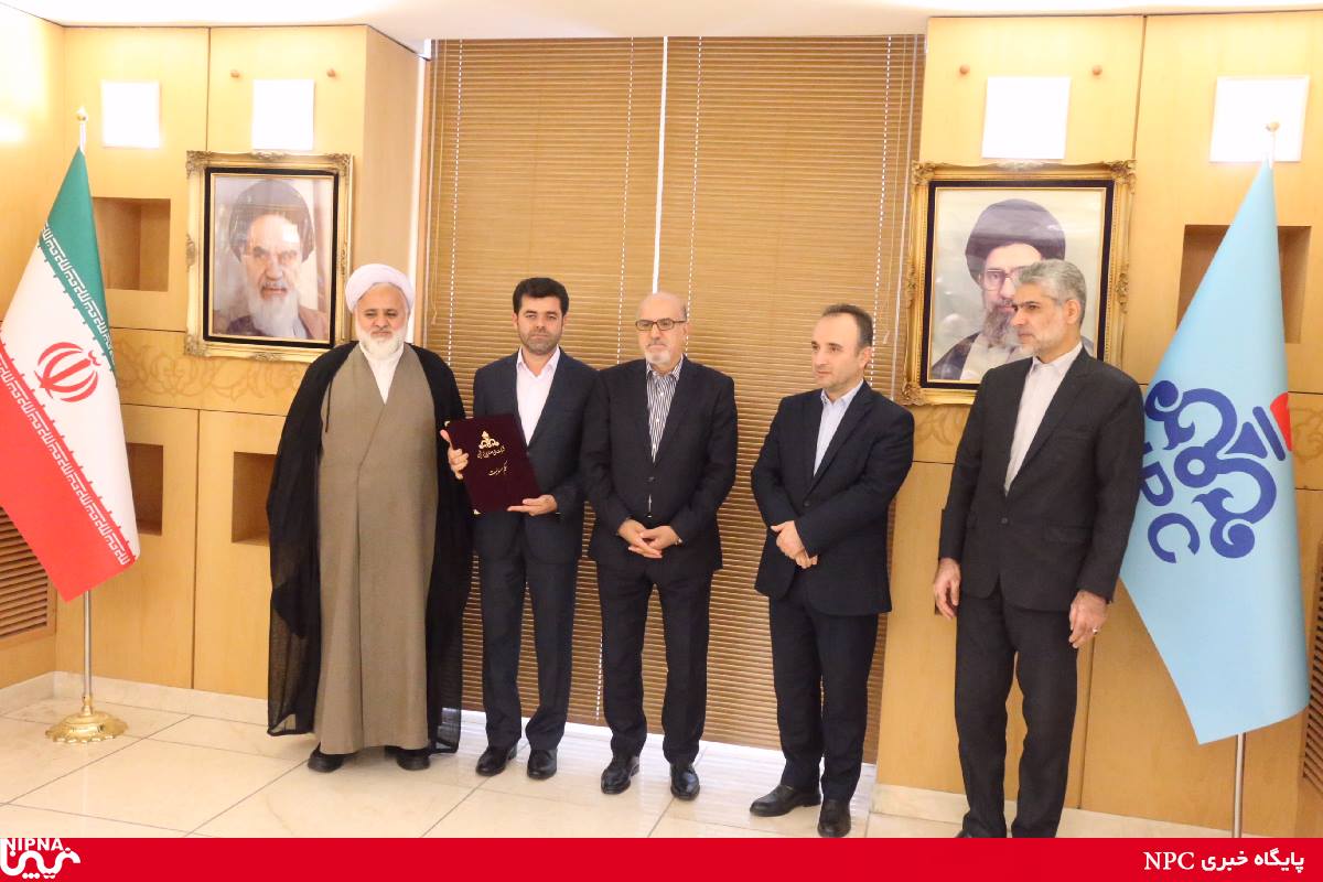 آیین تکریم ومعارفه رییس کل روابط عمومی شرکت ملی صنایع پتروشیمی 9