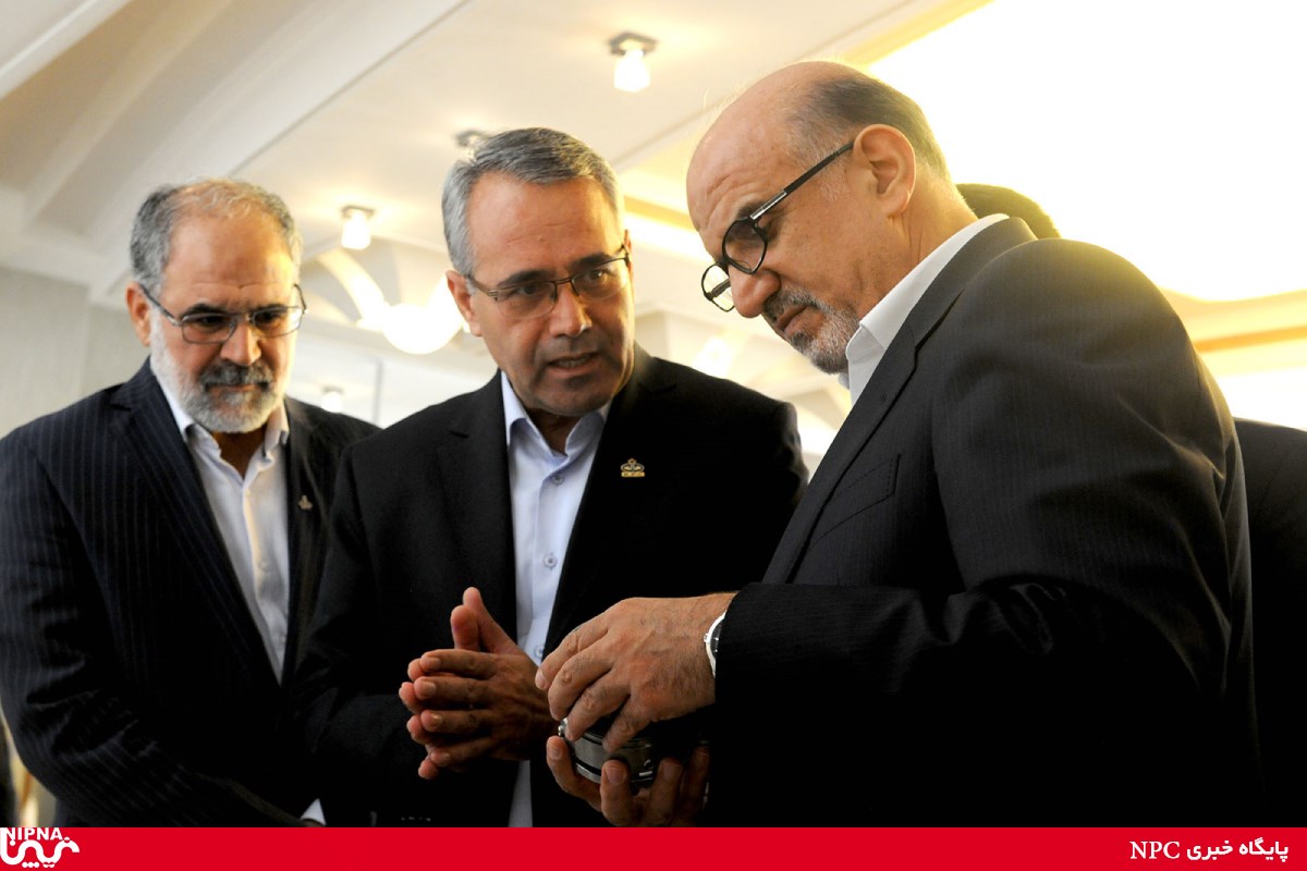 دومین روز برگزاری اجلاس مدیران عامل شرکت های تولیدی صنعت پتروشیمی در مشهد 15