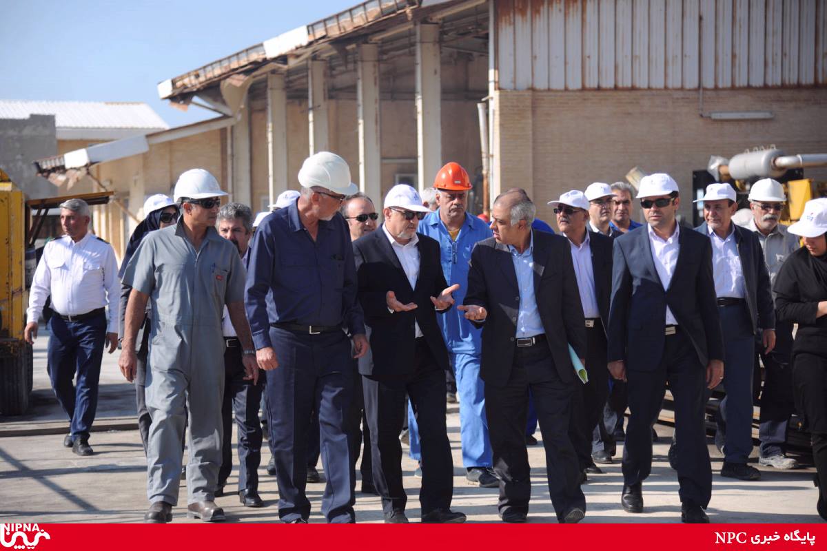 بازدید معاون وزیر و مدیر عامل شرکت ملی صنایع پتروشیمی از تاسیسات صنعت نفت در خارک 14