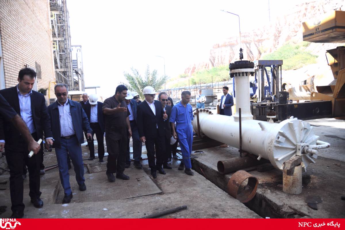 بازدید معاون وزیر و مدیر عامل شرکت ملی صنایع پتروشیمی از تاسیسات صنعت نفت در خارک 24
