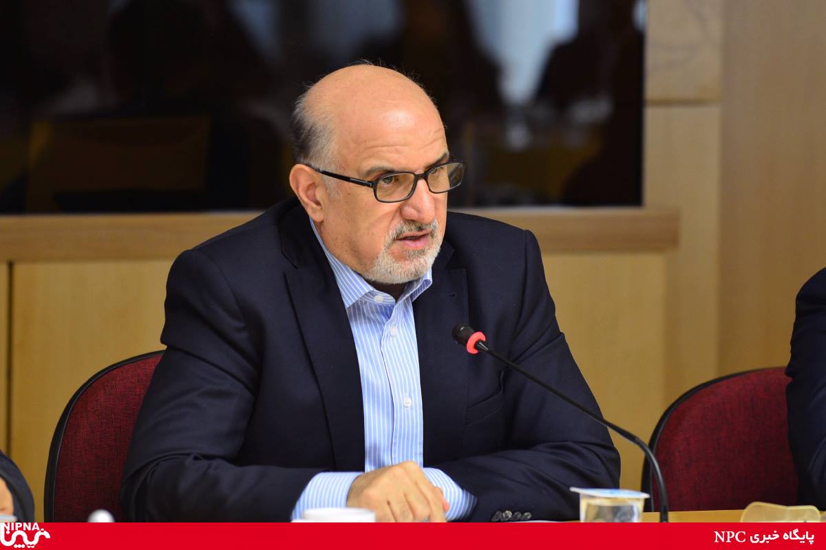 نشست معاون وزیر نفت در امور پتروشیمی با مدیر و کارکنان امور برنامه ریزی  وتوسعه شرکت ملی صنایع پتروشیمی 4