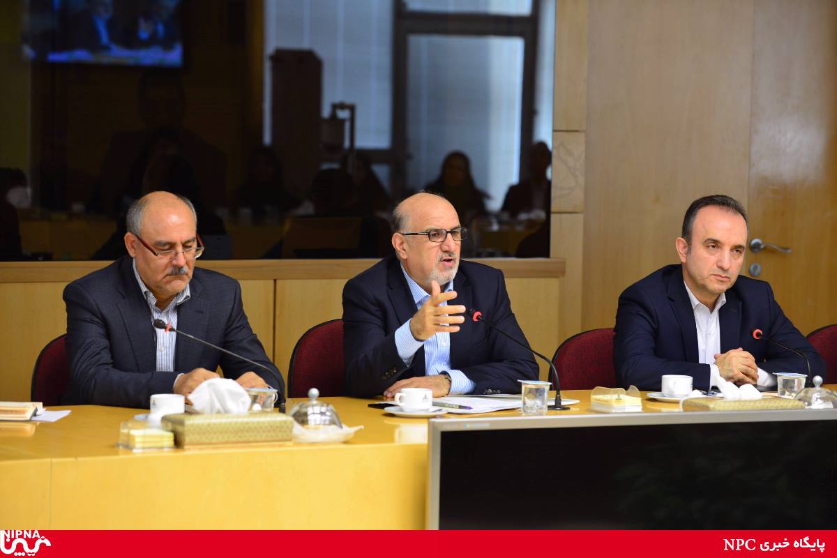 نشست معاون وزیر نفت در امور پتروشیمی با مدیر و کارکنان امور برنامه ریزی  وتوسعه شرکت ملی صنایع پتروشیمی 5