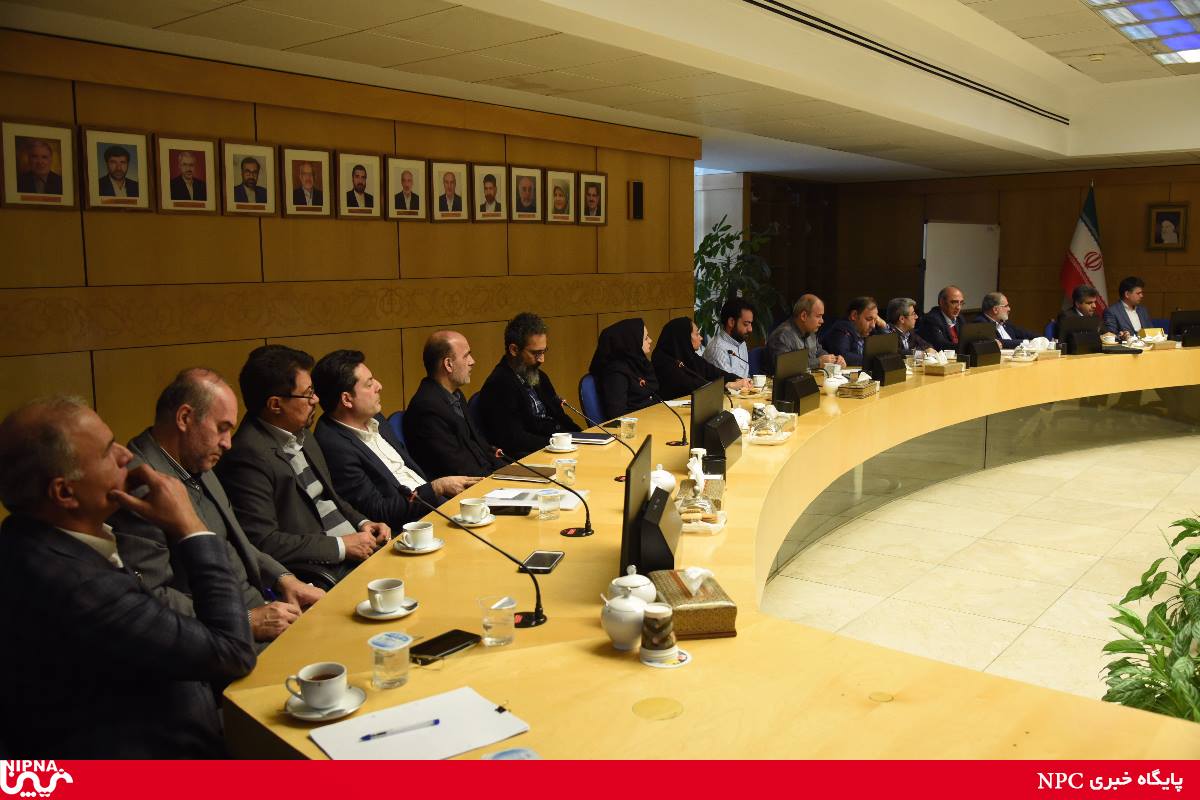 نشست معاون وزیر نفت در امور پتروشیمی با مدیر و کارکنان مدیریت طرح های شرکت ملی صنایع پتروشیمی 15