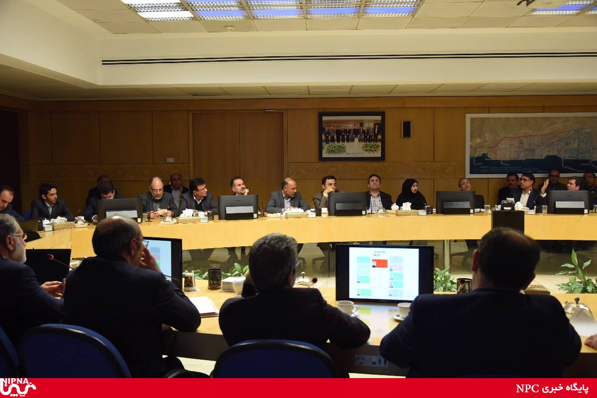 نشست معاون وزیر نفت در امور پتروشیمی با مدیر و کارکنان مدیریت طرح های شرکت ملی صنایع پتروشیمی 22