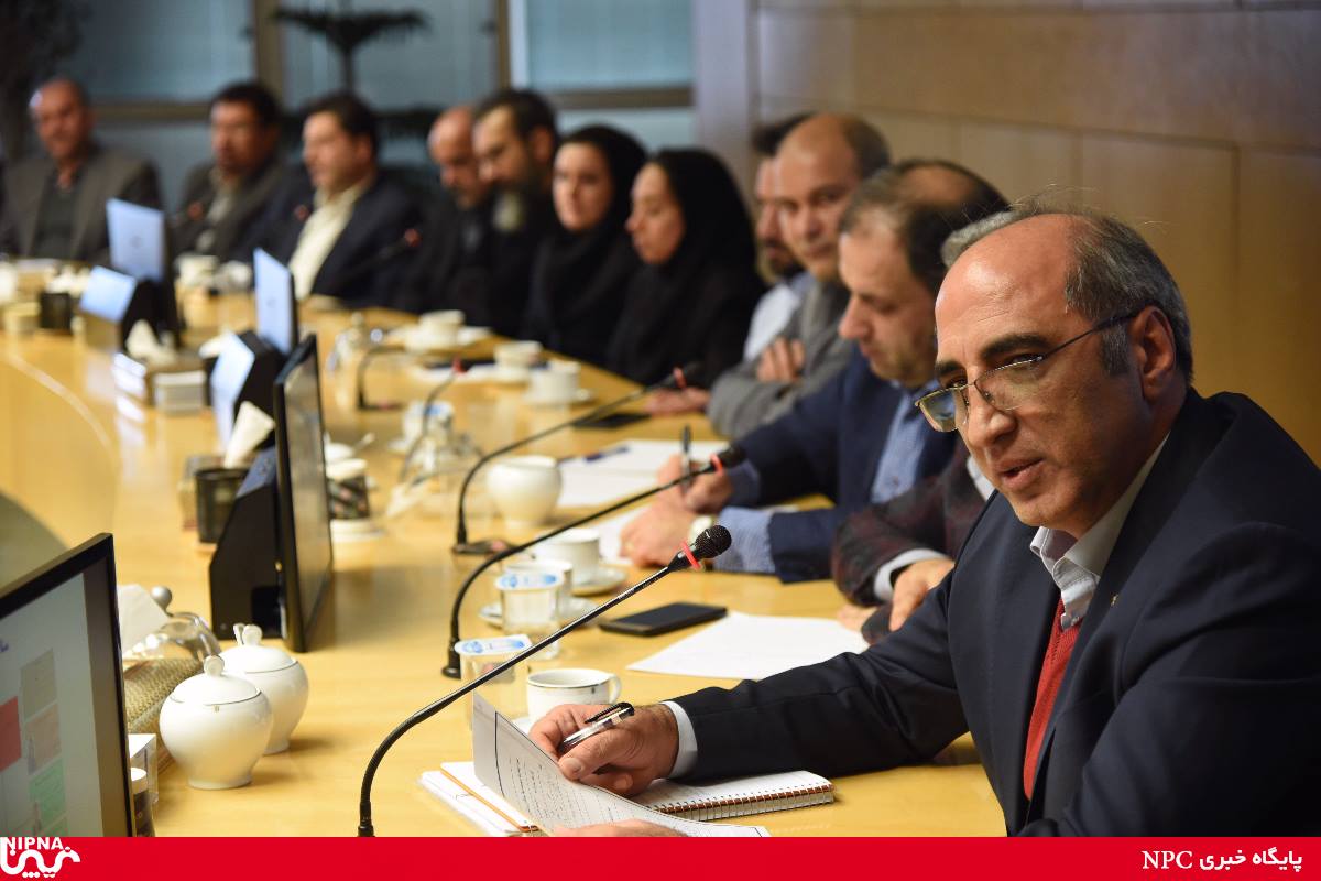 نشست معاون وزیر نفت در امور پتروشیمی با مدیر و کارکنان مدیریت طرح های شرکت ملی صنایع پتروشیمی 25