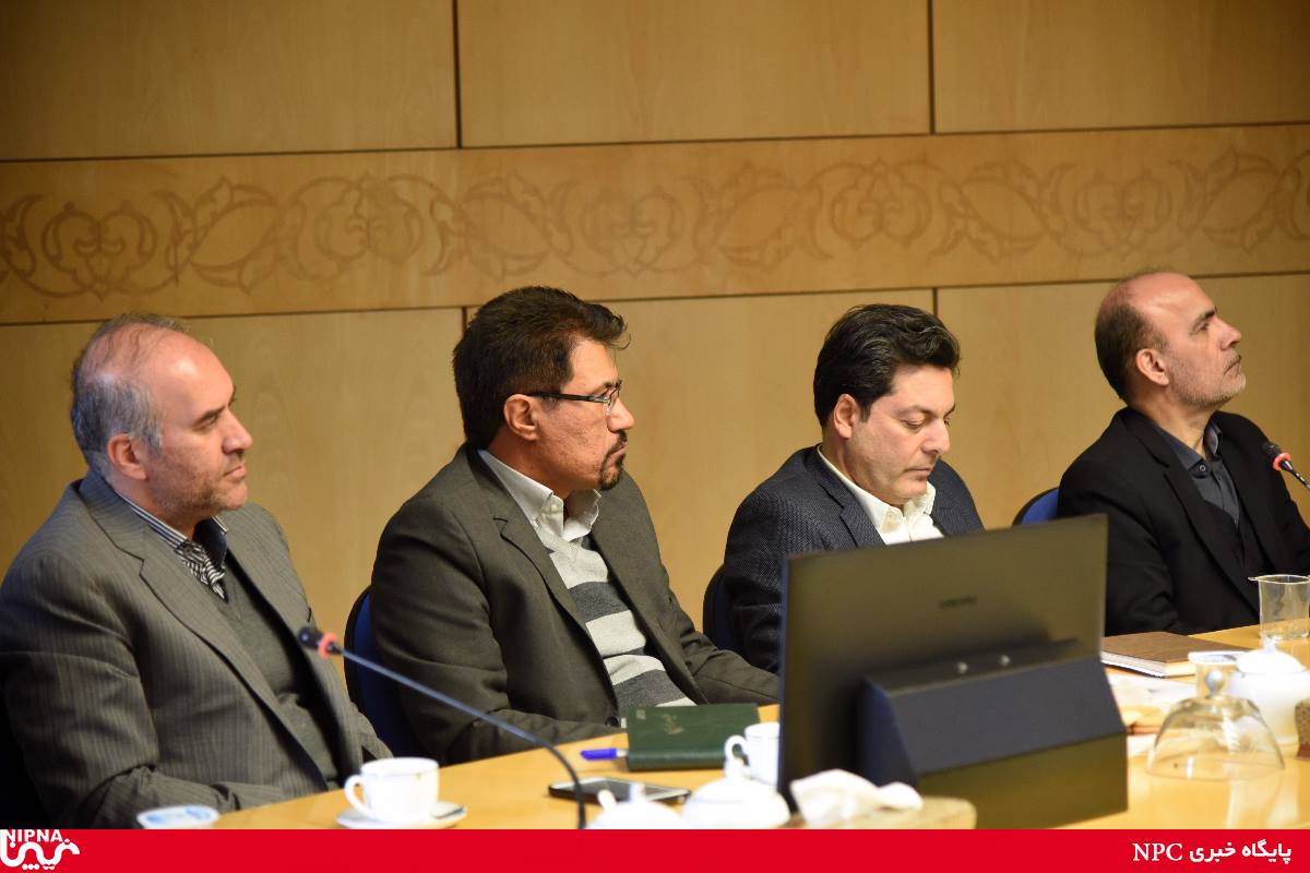 نشست معاون وزیر نفت در امور پتروشیمی با مدیر و کارکنان مدیریت طرح های شرکت ملی صنایع پتروشیمی 26