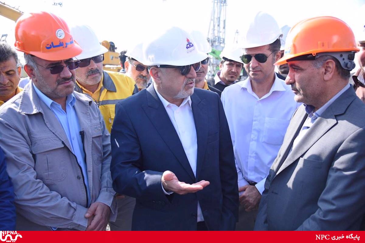 مدیر عامل NPCمطابق برنامه بازدیدهای منظم از روند اجرای پروژه های صنعت پتروشیمی ، از طرح NGL3200 و چند طرح در دست اجرا در ماهشهر دیدن کرد 16