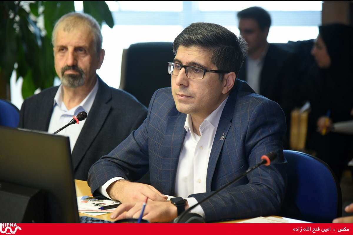 نشست هم‌اندیشی تولیدکنندگان کاتالیست‌های صنعت پتروشیمی با مدیر عامل شرکت ملی صنایع پتروشیمی 10