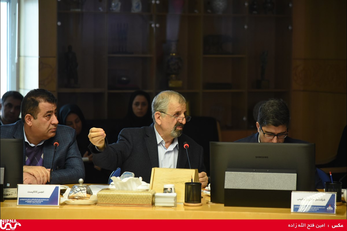 نشست هم‌اندیشی تولیدکنندگان کاتالیست‌های صنعت پتروشیمی با مدیر عامل شرکت ملی صنایع پتروشیمی 13