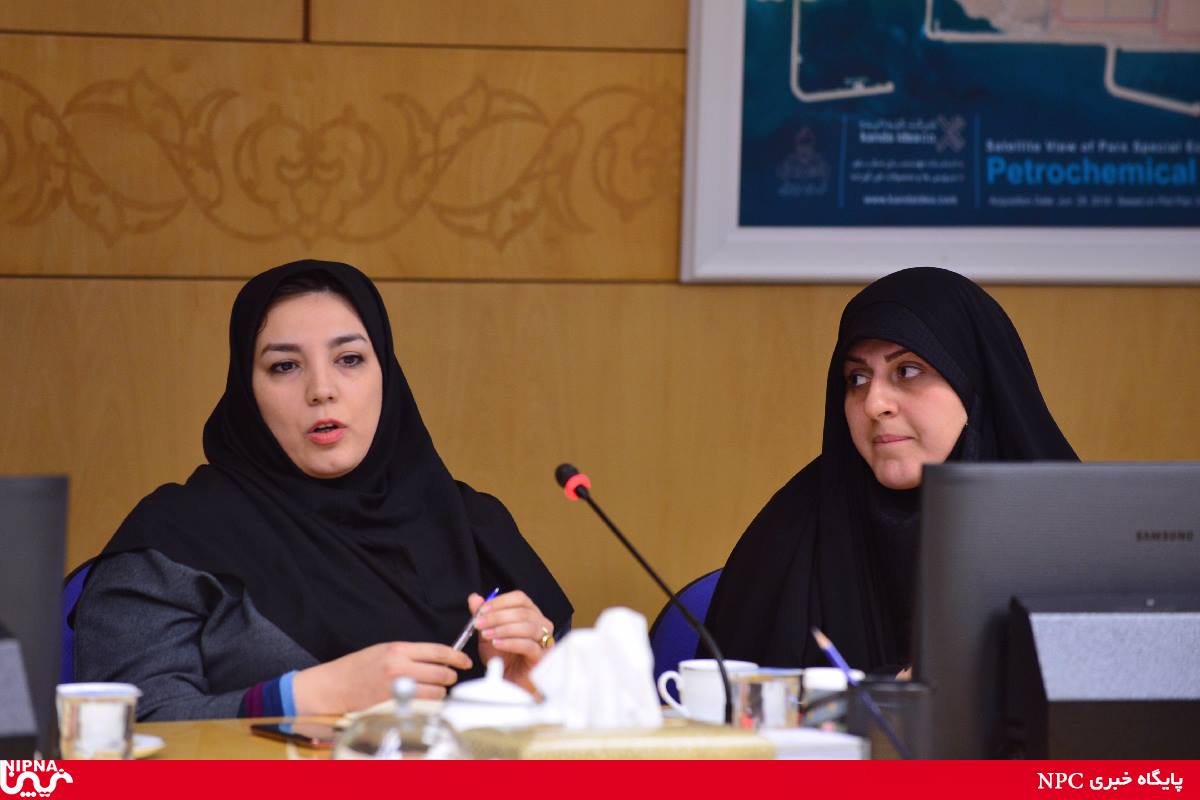 نشست مدیرعامل شرکت ملی صنایع پتروشیمی با رئیس و کارکنان دفتر توسعه صنایع پائین دستی پتروشیمی - 98/9/26 7