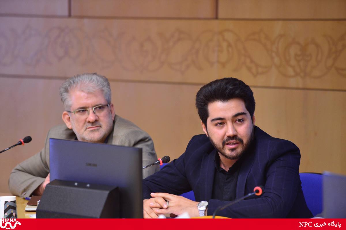 نشست مدیرعامل شرکت ملی صنایع پتروشیمی با رئیس و کارکنان دفتر توسعه صنایع پائین دستی پتروشیمی - 98/9/26 11