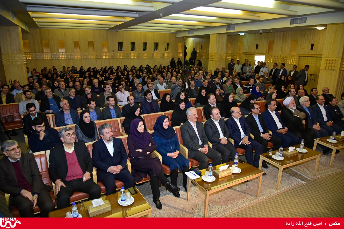 آیین گرامیداشت روز صنعت پتروشیمی با حضور مدیران ارشد وکارکنان شرکت ملی صنایع پتروشیمی 3