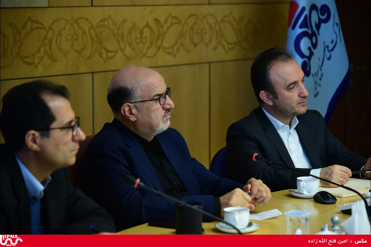 نشست معاون وزیر نفت در امور پتروشیمی با مدیر و کارکنان مدیریت کنترل تولید شرکت ملی صنایع پتروشیمی 4
