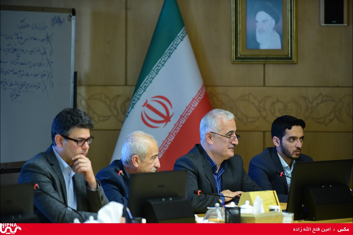 نشست معاون وزیر نفت در امور پتروشیمی با مدیر و کارکنان مدیریت کنترل تولید شرکت ملی صنایع پتروشیمی 9