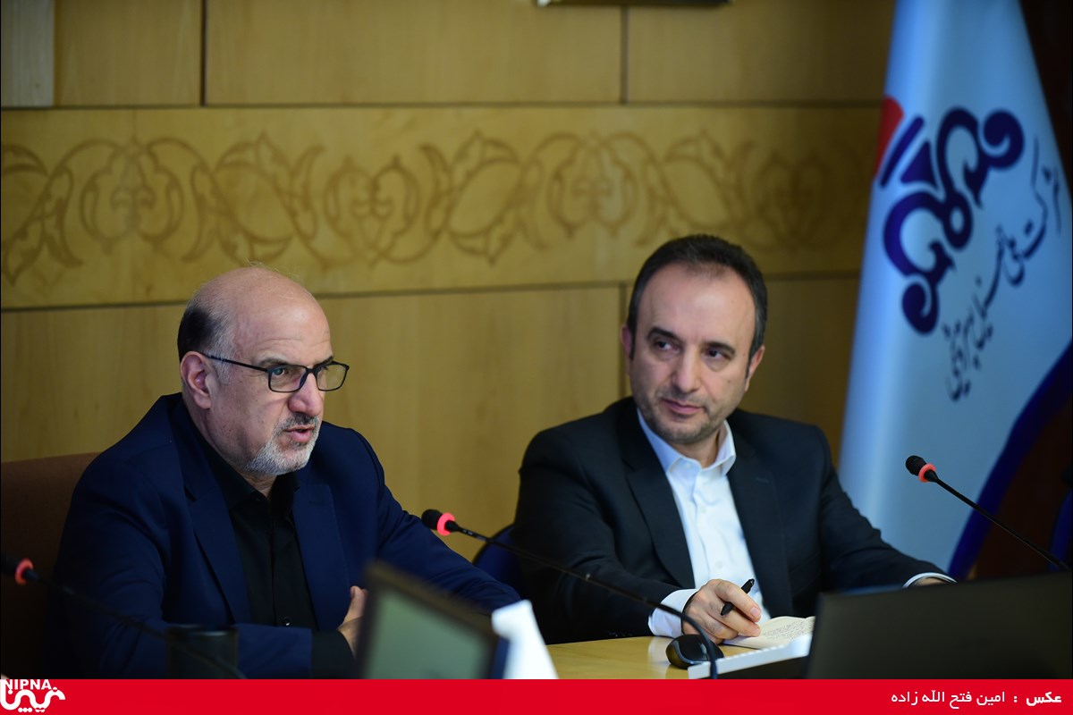نشست معاون وزیر نفت در امور پتروشیمی با مدیر و کارکنان مدیریت کنترل تولید شرکت ملی صنایع پتروشیمی 14