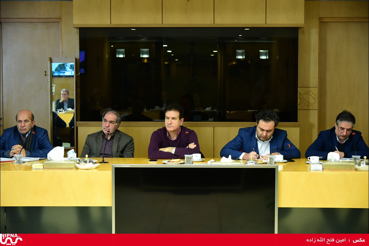 جلسه هم اندیشی روسا و مدیران تشکل های صنایع پایین دستی با مدیر عامل شرکت ملی صنایع پتروشیمی 5