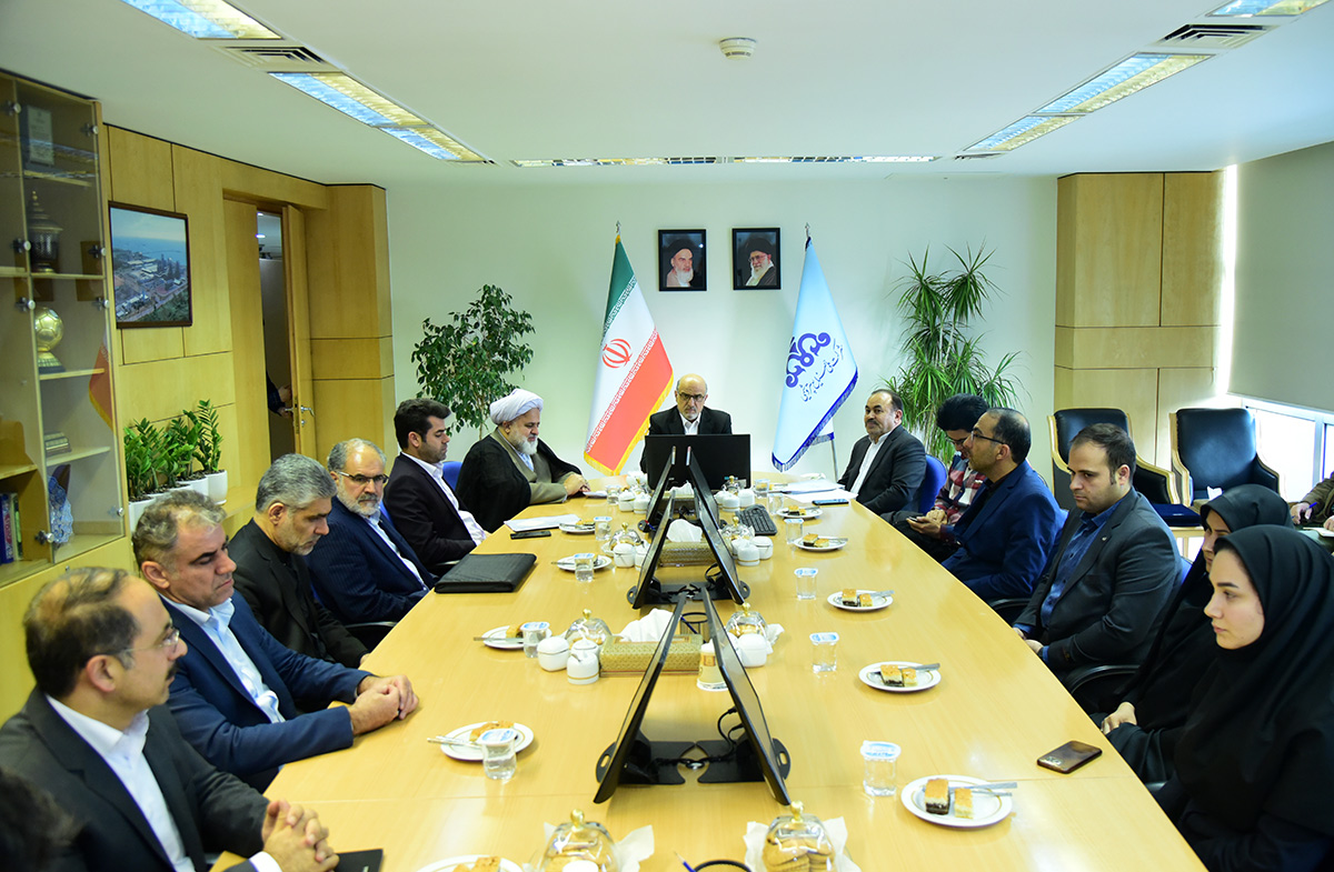 آیین تجلیل از فرزندان شهدای شاغل در شرکت ملی صنایع پتروشیمی 1