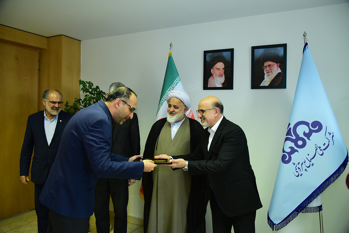 آیین تجلیل از فرزندان شهدای شاغل در شرکت ملی صنایع پتروشیمی 9