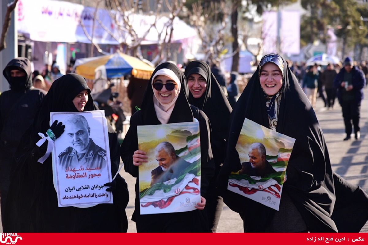 برپایی غرفه وزارت نفت وشرکت های زیر مجموعه در راهپیمایی با شکوه چهل ویکمین سالروز پیروزی انقلاب اسلامی  50