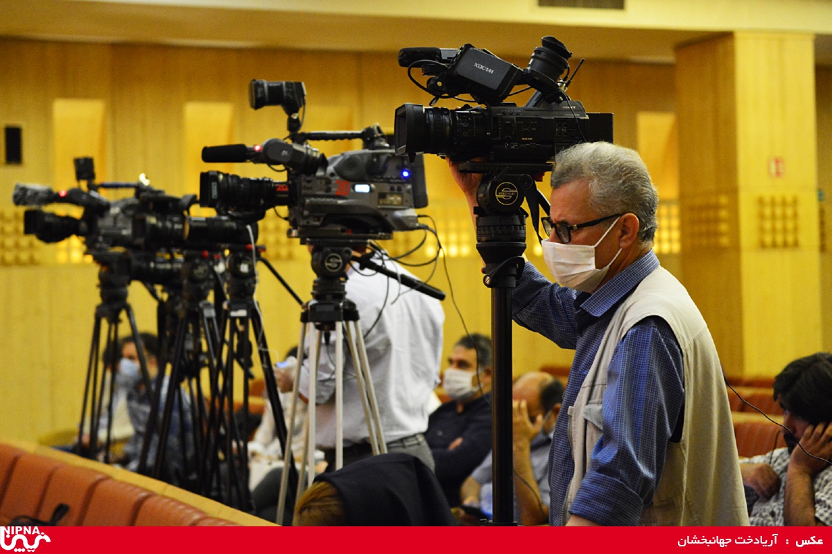 نشست خبری معاون وزیر نفت و مدیرعامل شرکت ملی صنایع پتروشیمی با اصحاب رسانه 7