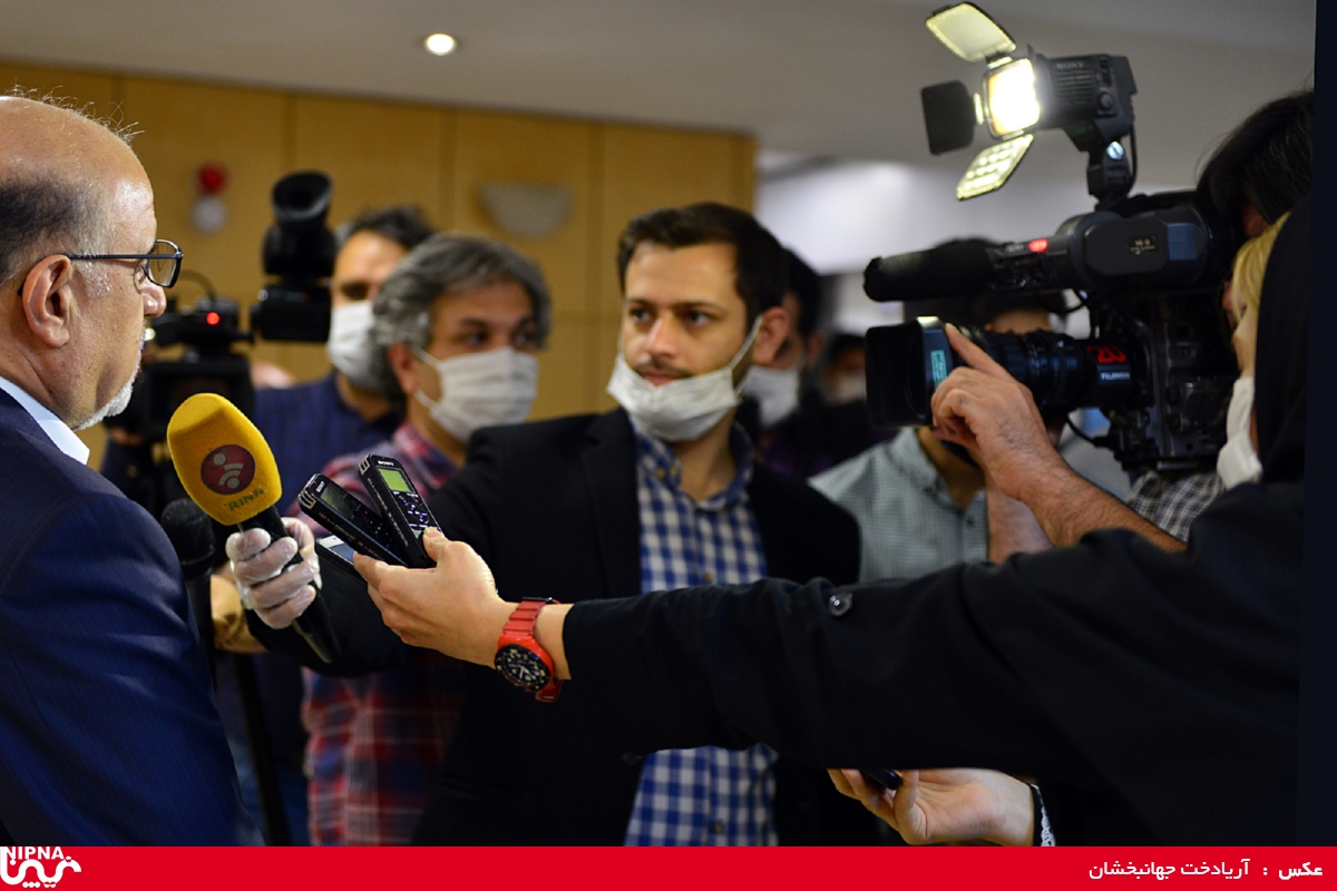 نشست خبری معاون وزیر نفت و مدیرعامل شرکت ملی صنایع پتروشیمی با اصحاب رسانه 8