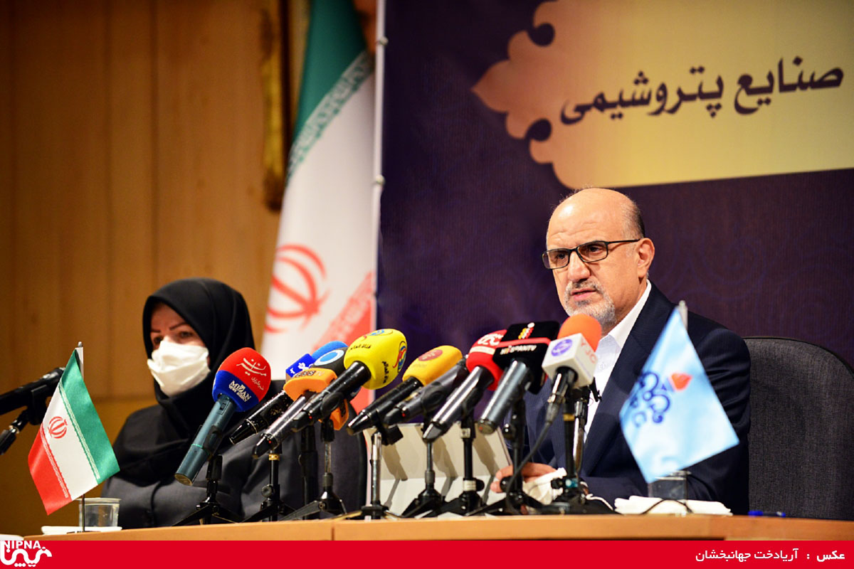 نشست خبری معاون وزیر نفت و مدیرعامل شرکت ملی صنایع پتروشیمی با اصحاب رسانه 11