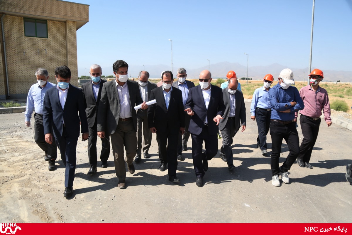 بازدید معاون وزیر نفت در امور پتروشیمی از طرح پتروشیمی هگمتانه و تصفیه خانه همدان   6