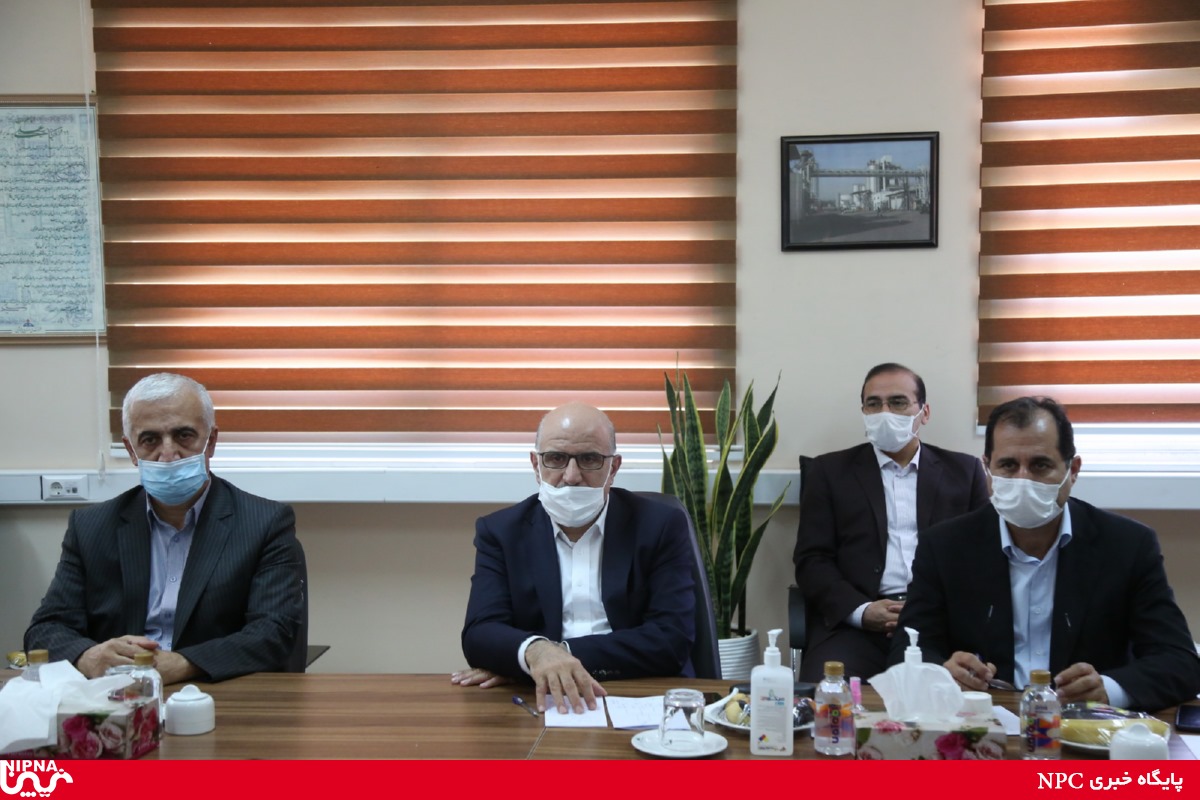 بازدید معاون وزیر نفت در امور پتروشیمی از طرح پتروشیمی هگمتانه و تصفیه خانه همدان   17