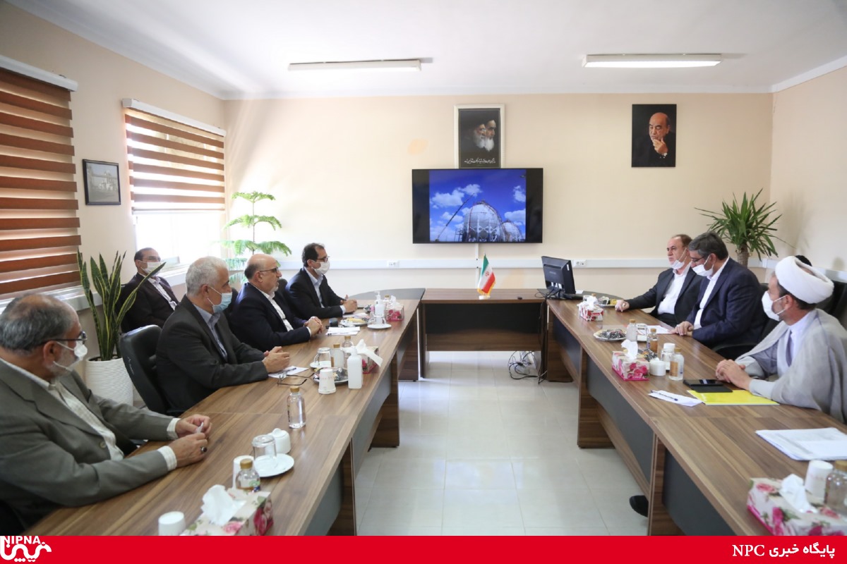 بازدید معاون وزیر نفت در امور پتروشیمی از طرح پتروشیمی هگمتانه و تصفیه خانه همدان   18