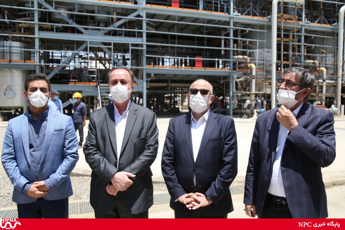 بازدید معاون وزیر نفت در امور پتروشیمی از طرح پتروشیمی هگمتانه و تصفیه خانه همدان   23