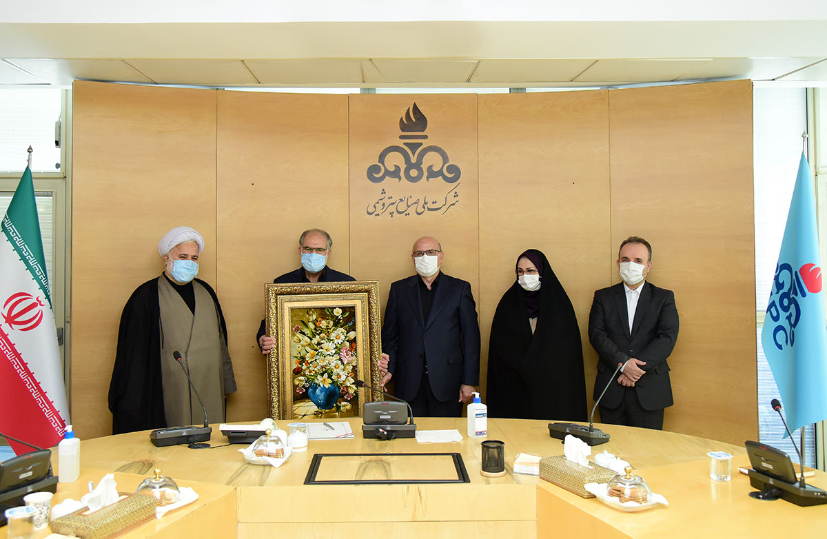 تکریم و معارفه مدیر طرح های شرکت ملی صنایع پتروشیمی 11