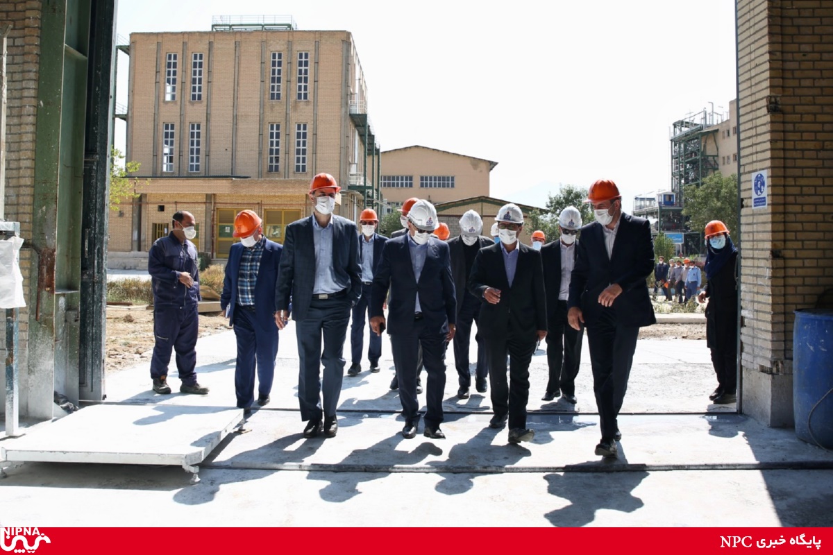 بازدید معاون وزیر نفت در امور پتروشیمی از مرکز اراک شرکت پژوهش و فناوری پتروشیمی 12