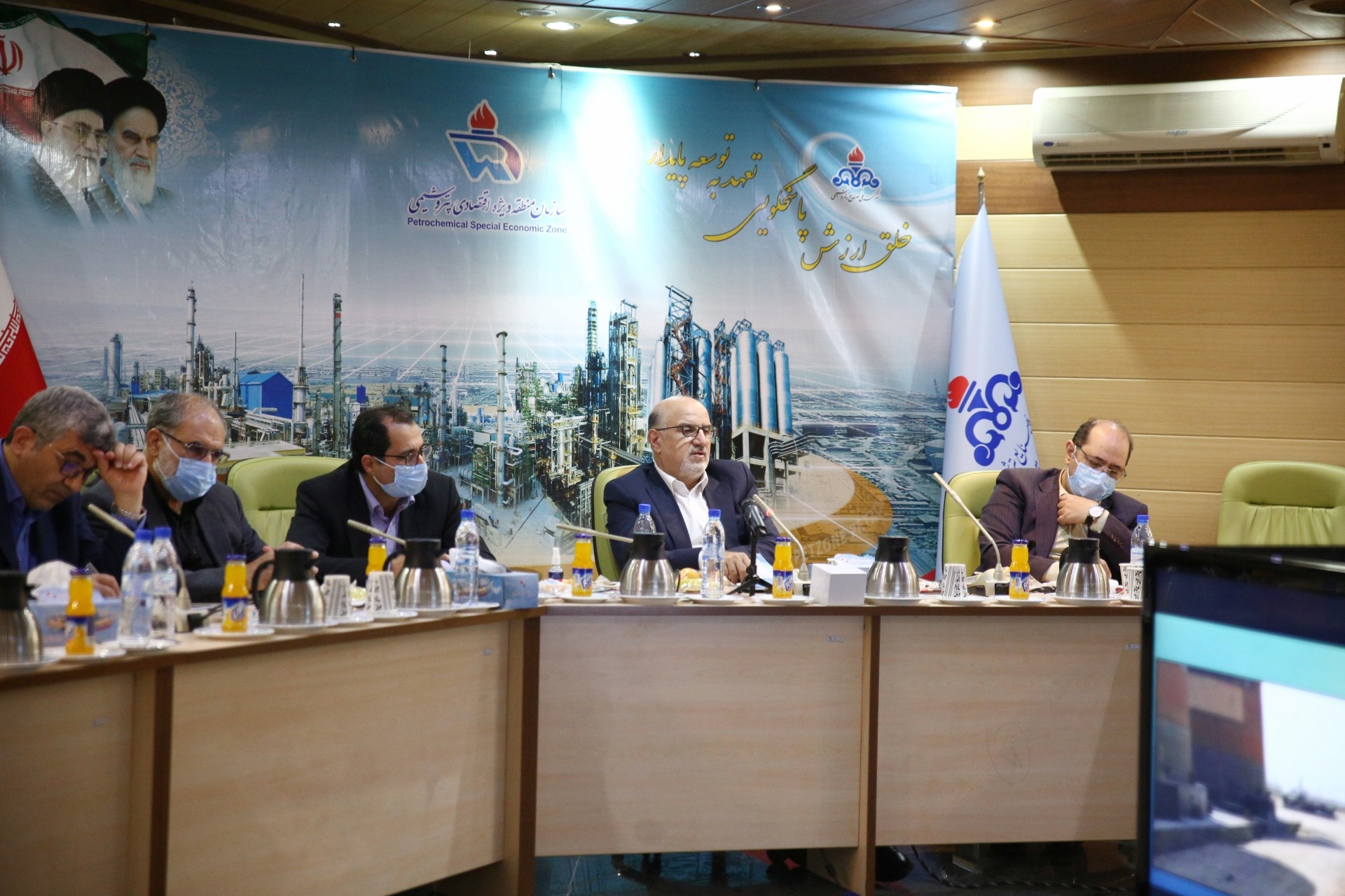 بازدید مدیرعامل شرکت ملی صنایع پتروشیمی از چند طرح توسعه ای در منطقه ماهشهر 27