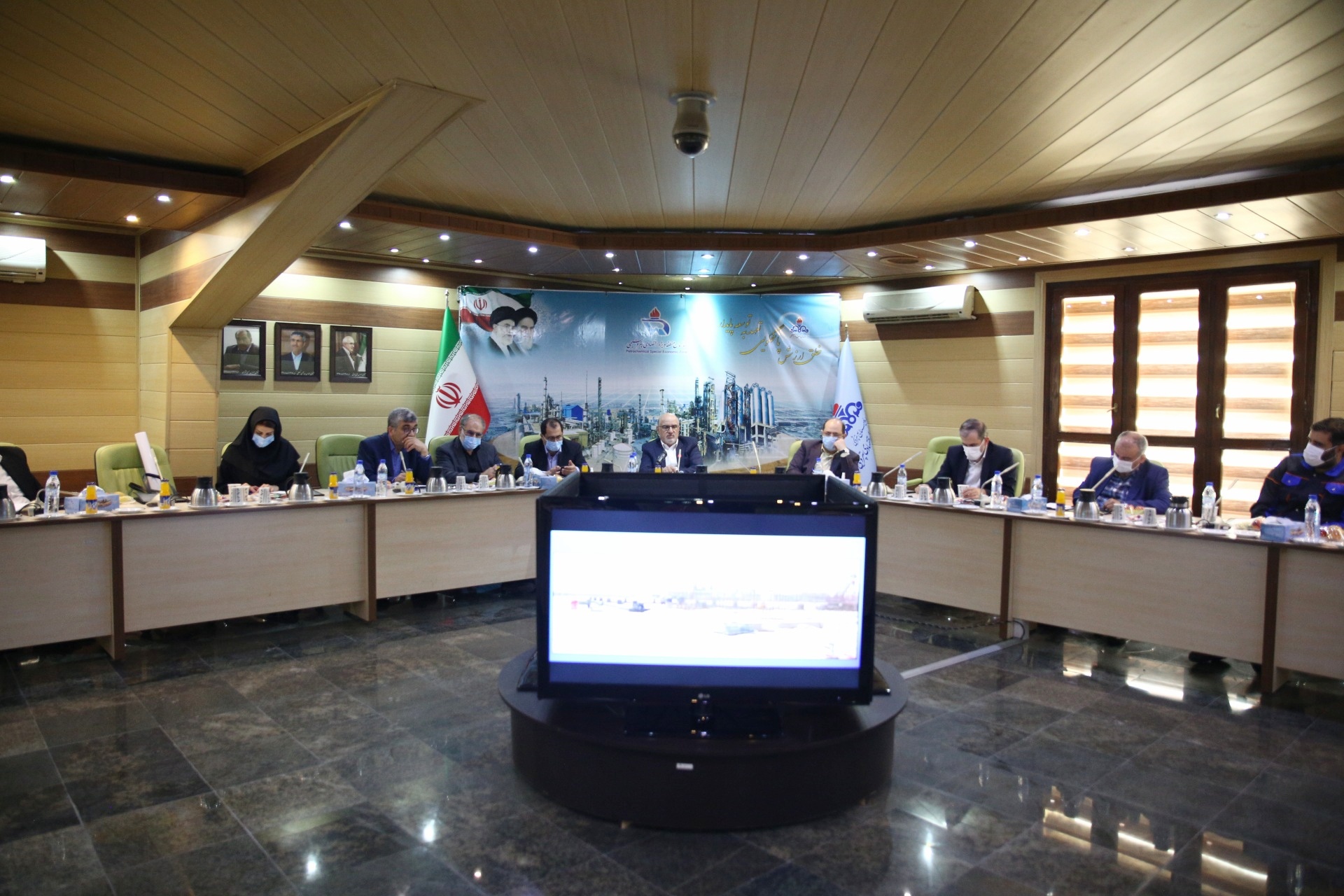 بازدید مدیرعامل شرکت ملی صنایع پتروشیمی از چند طرح توسعه ای در منطقه ماهشهر 28