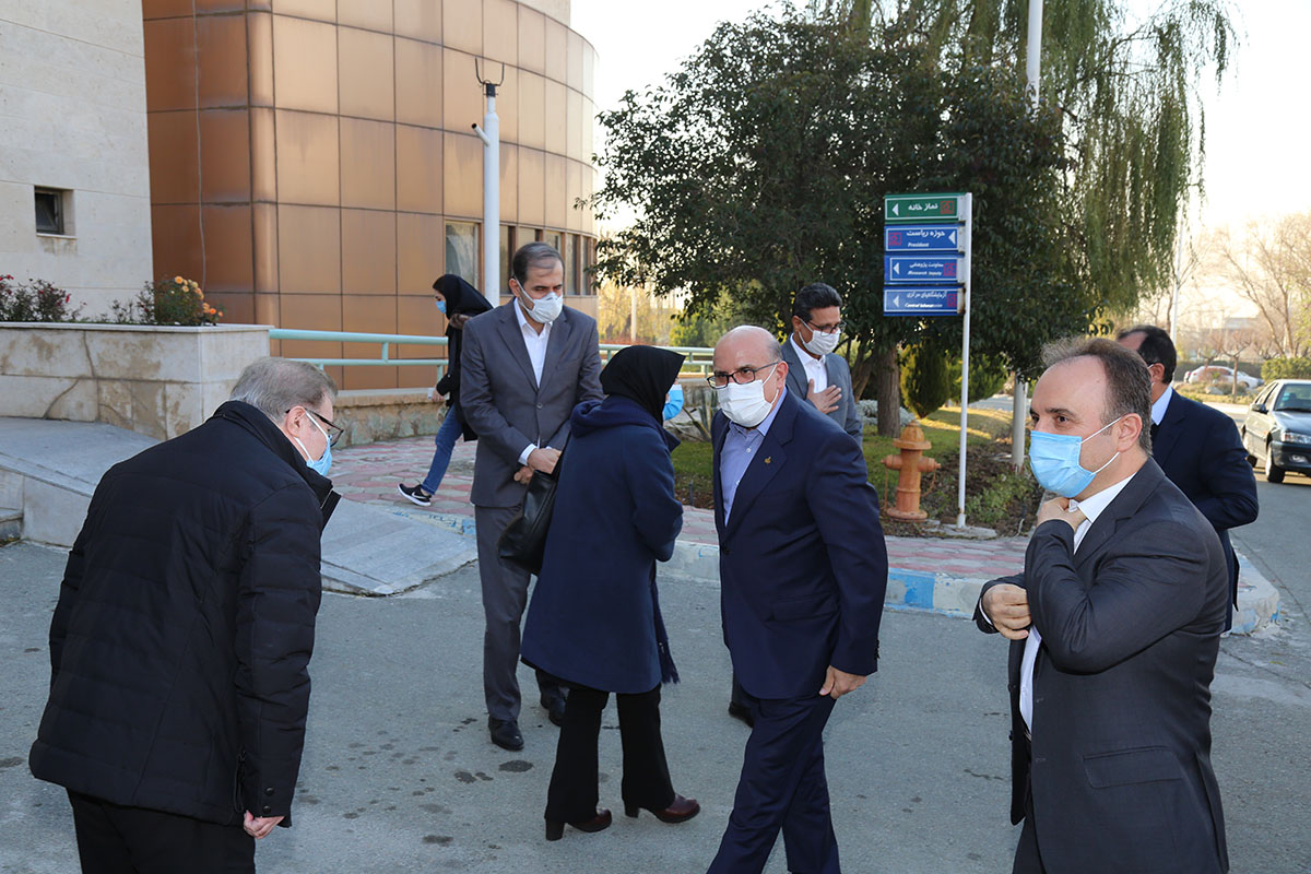 بازدید مهندس محمدی از شرکت پژوهش و فناوری پتروشیمی 1