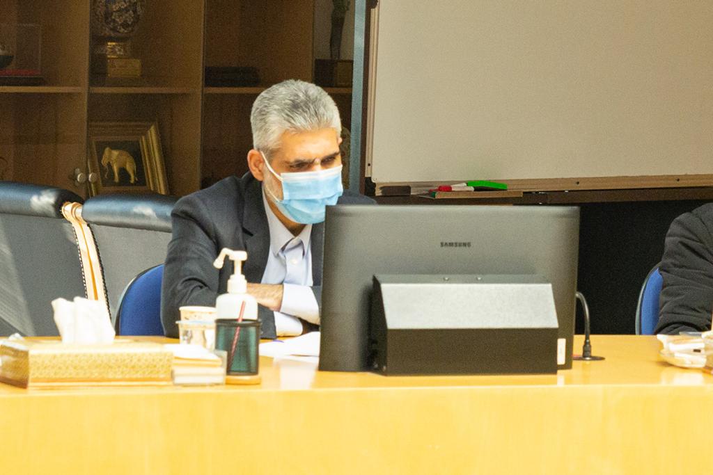 مجمع پتروشیمی 16