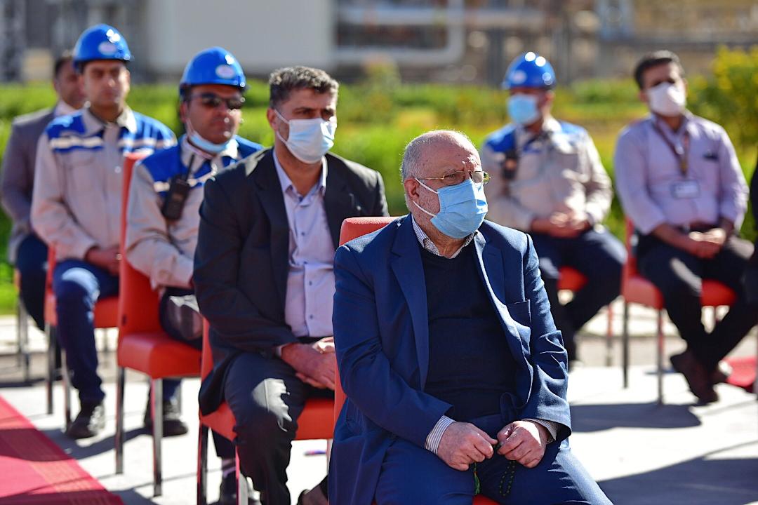 آیین افتتاح پالایشگاه گازی بید بلند خلیج فارس با فرمان رییس جمهوری و با حضور وزیر نفت و معاون وزیر نفت و مدیر عامل شرکت ملی صنایع پتروشیمی  6