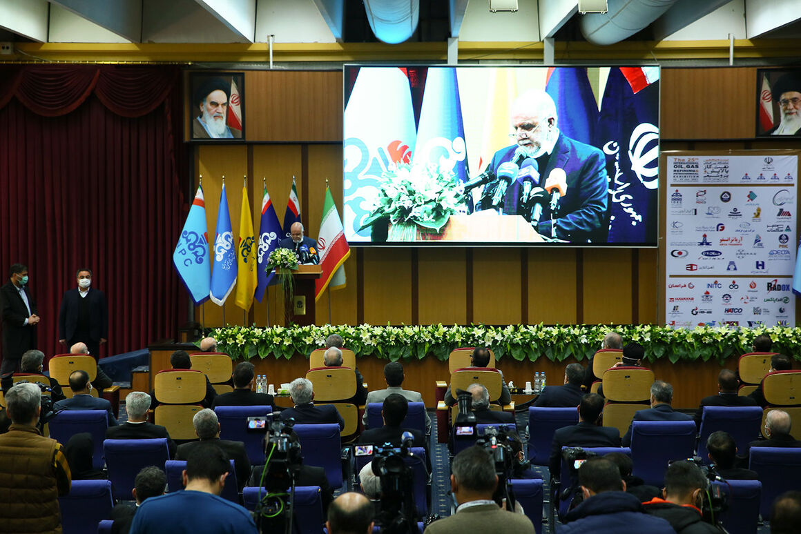 آیین گشایش بیست‌وپنجمین نمایشگاه نفت، گاز، پالایش و پتروشیمی 3