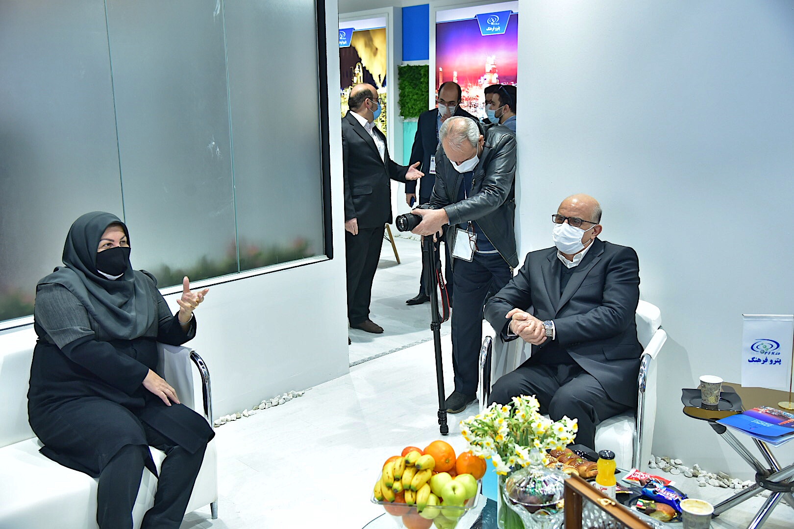 بازدیدبهزاد محمدی معاون وزیر نفت و مدیر عامل شرکت ملی صنایع پتروشیمی از سالن 14 و 15 بیست و پنجمین نمایشگاه بین المللی صنعت نفت 6