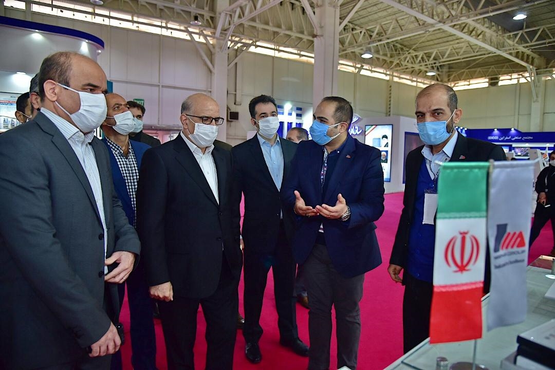 بازدید معاون وزیر نفت و مدیرعامل شرکت ملی صنایع پتروشیمی در آخرین روز بیست و پنجمین نمایشگاه صنعت نفت از سالنهای 8و9 و 31 2