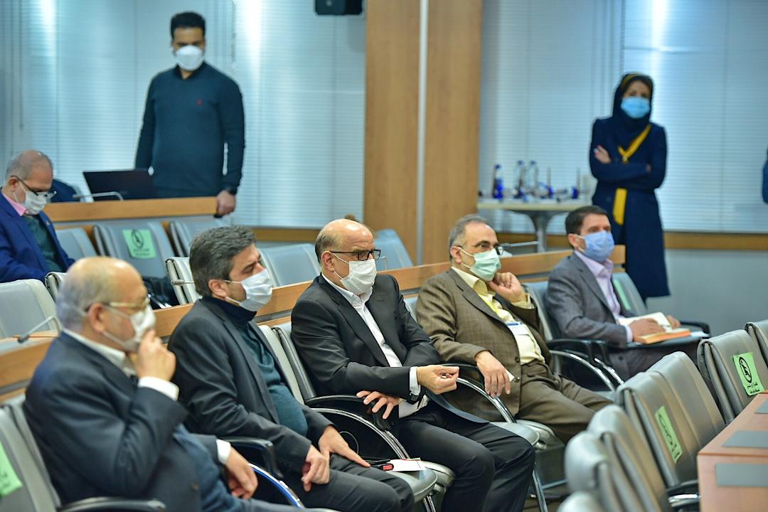 ششمین کنگره راهبردی و نمایشگاه نفت و نیرو (پنل تخصصی مازاد تولید متانول و آثار قیمتی وتکمیل زنجیره ارزش)  5