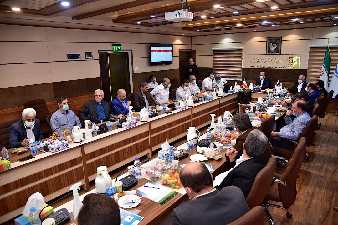 بازدید معاون وزیر نفت و مدیرعامل شرکت ملی صنایع پتروشیمی از طرح‌های توسعه‌ای صنعت پتروشیمی در منطقه مکران 5