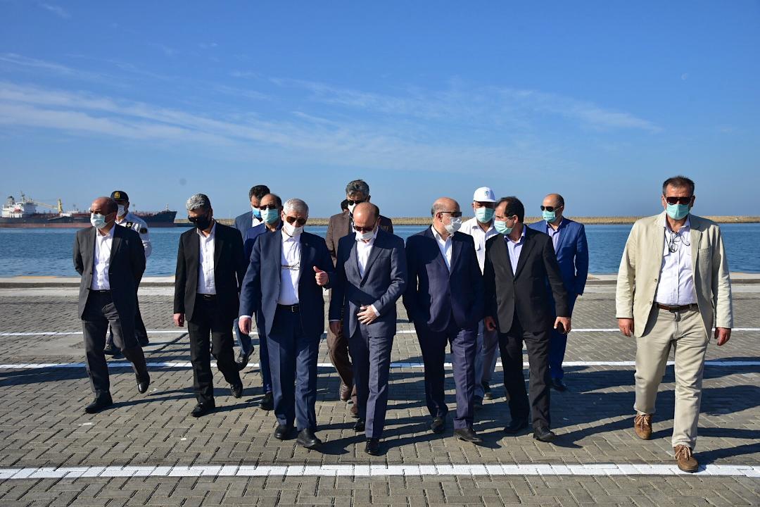 بازدید معاون وزیر نفت و مدیرعامل شرکت ملی صنایع پتروشیمی از طرح‌های توسعه‌ای صنعت پتروشیمی در منطقه مکران 7