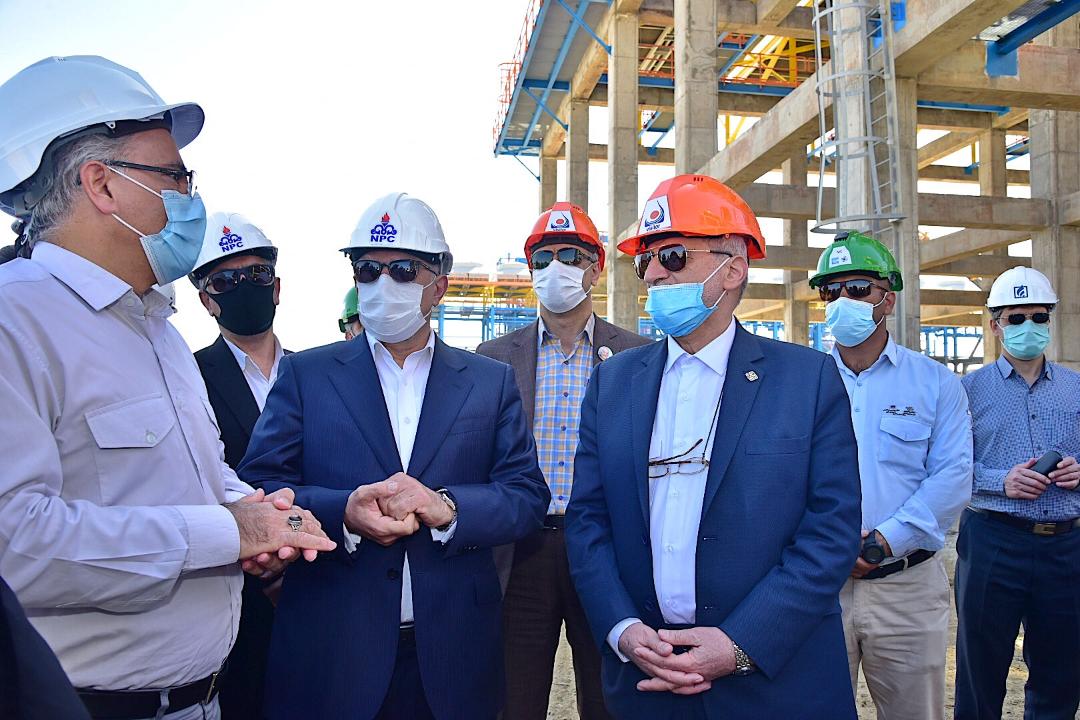 بازدید معاون وزیر نفت و مدیرعامل شرکت ملی صنایع پتروشیمی از طرح‌های توسعه‌ای صنعت پتروشیمی در منطقه مکران 13