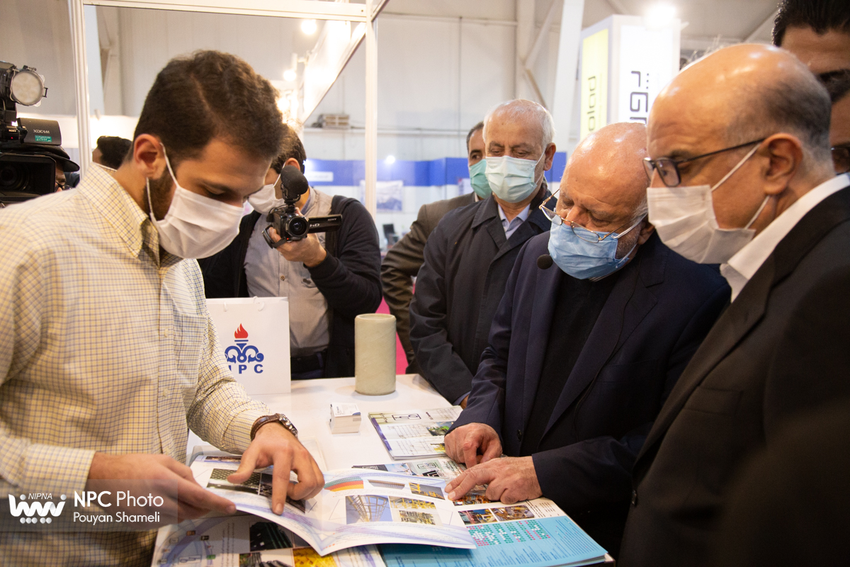 بازدید وزیر نفت از چهاردهمین نمایشگاه بین المللی ایران پلاست 36