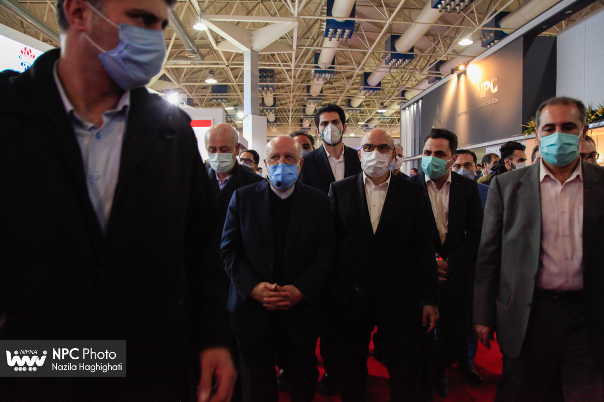 بازدید وزیر نفت از چهاردهمین نمایشگاه بین المللی ایران پلاست 38