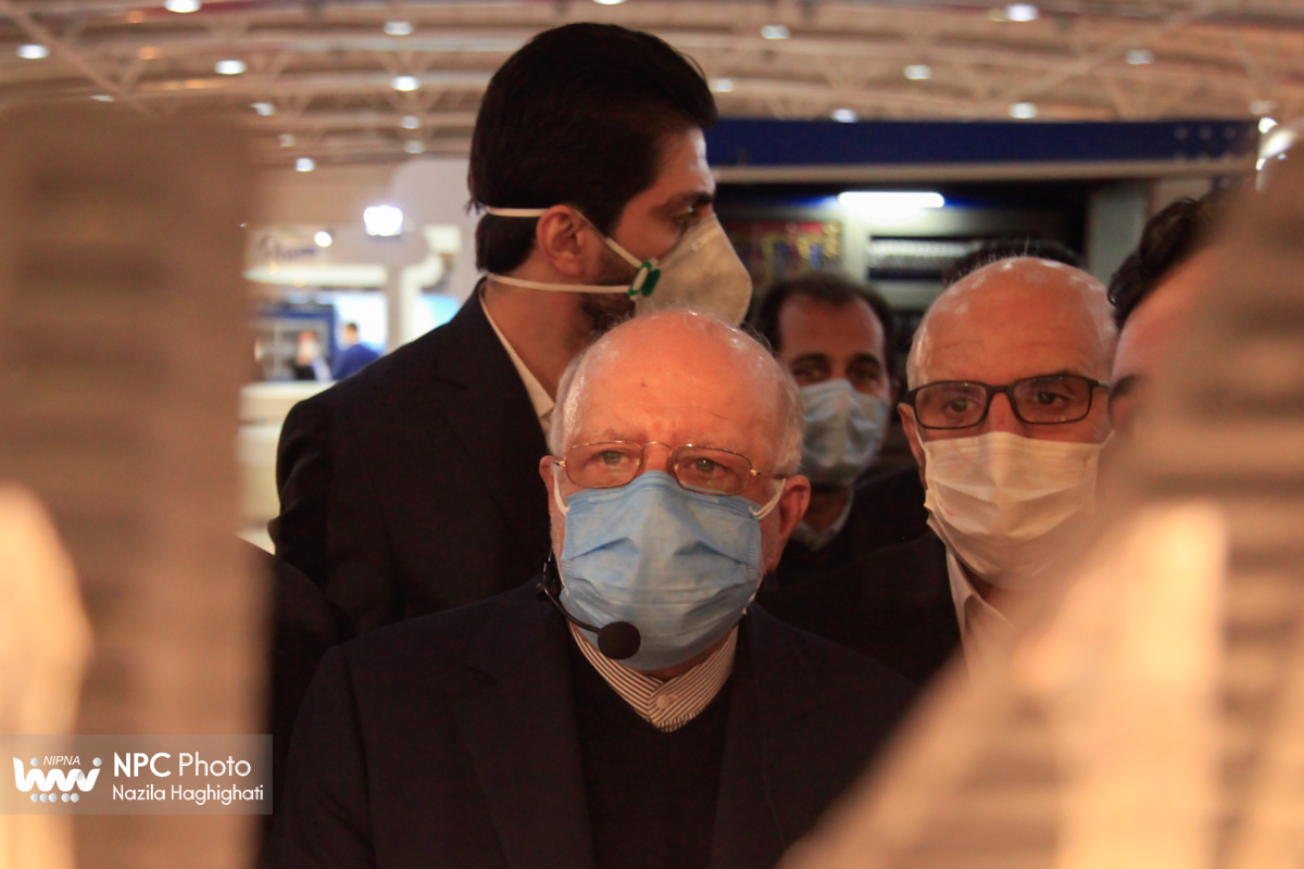 بازدید وزیر نفت از چهاردهمین نمایشگاه بین المللی ایران پلاست 39