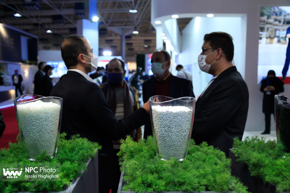 حاشیه روز اول چهاردهمین نمایشگاه بین المللی ایران پلاست 9