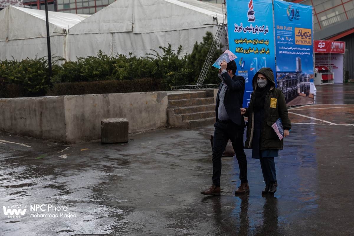 حاشیه روز اول چهاردهمین نمایشگاه بین المللی ایران پلاست - 2 1