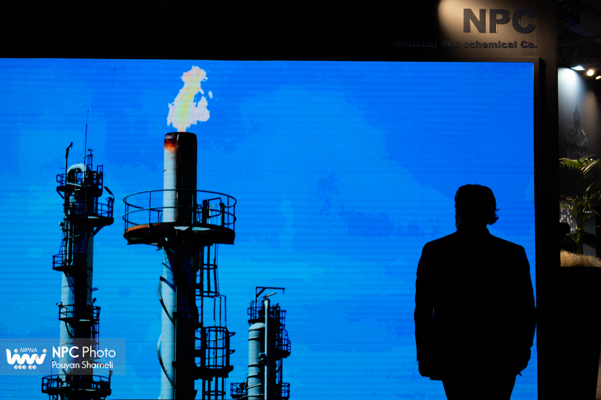 غرفه شرکت ملی صنایع پتروشیمی در اولین روز از چهاردهمین نمایشگاه بین المللی ایران پلاست 6